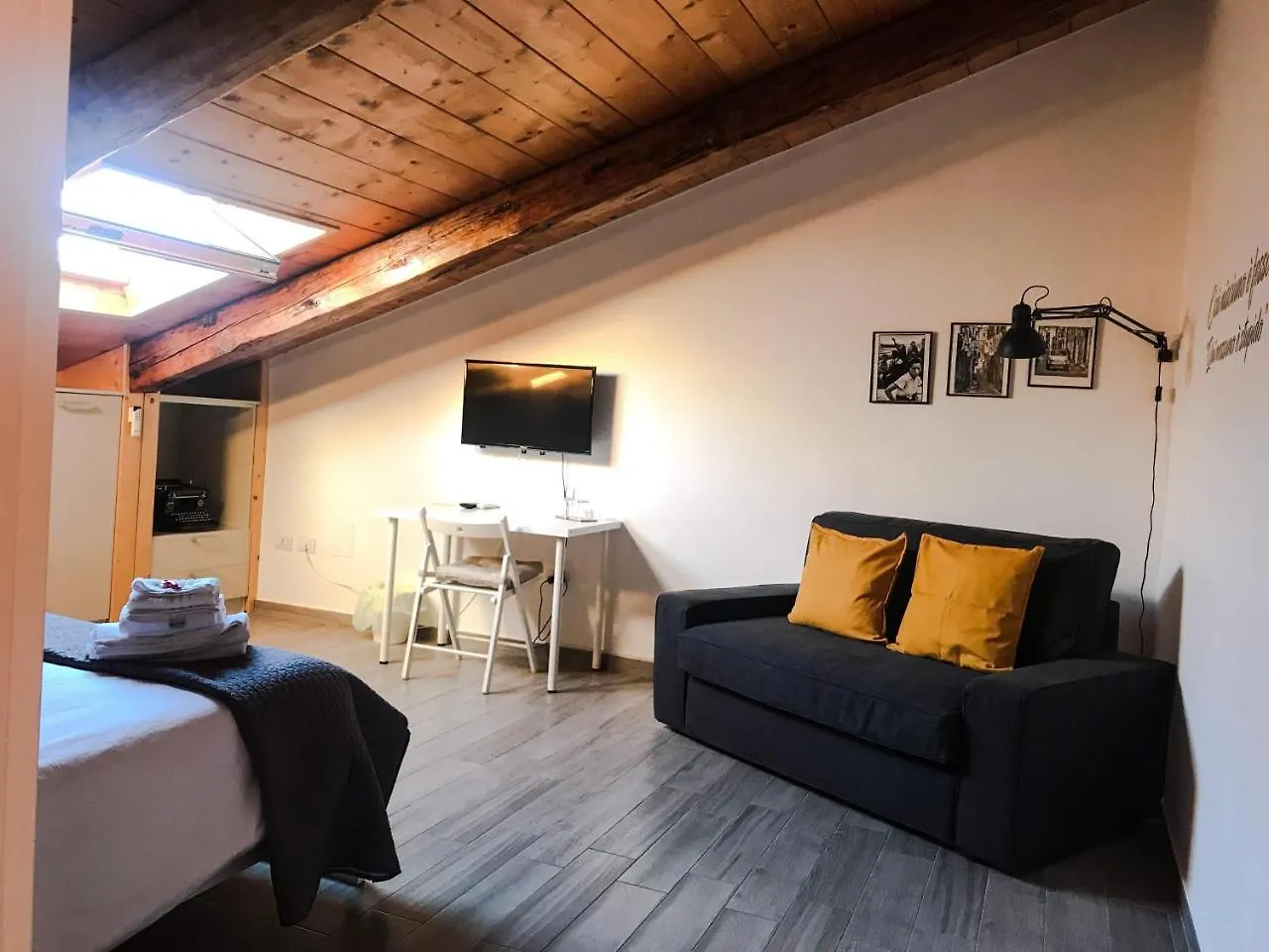 ***  Na Bona Nuttata Bed & Breakfast Naples Italy